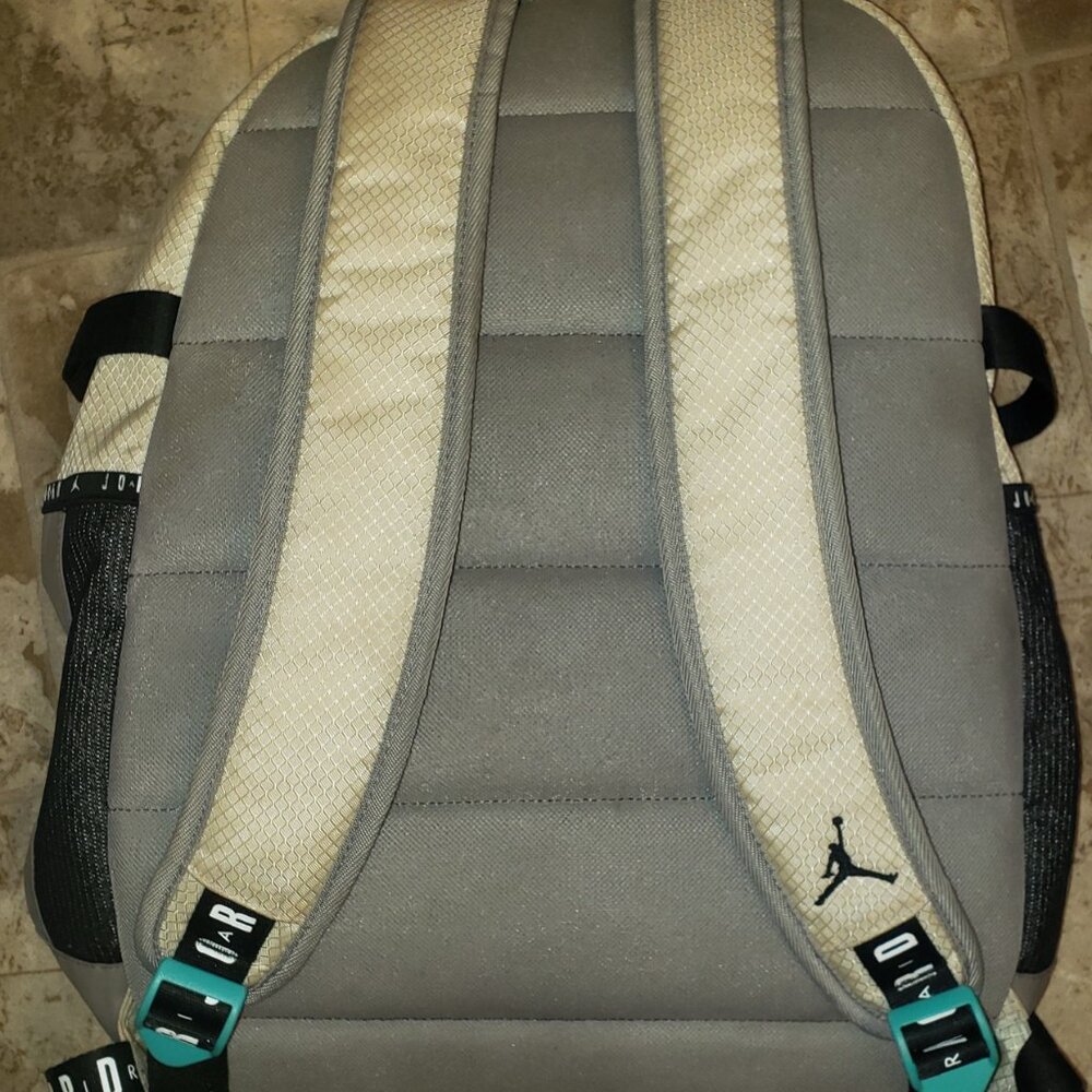 Michael Jordan Backpack - Picture 2 of 3